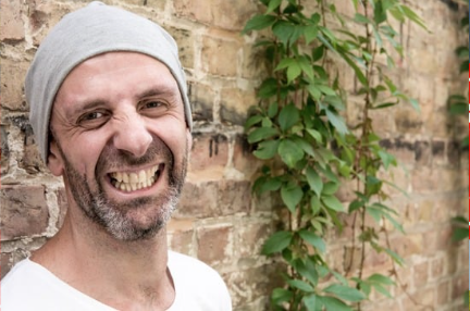 Daniel Kuom Close up