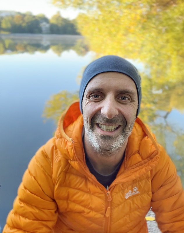 Daniel Kuom, Outdoor Porträt